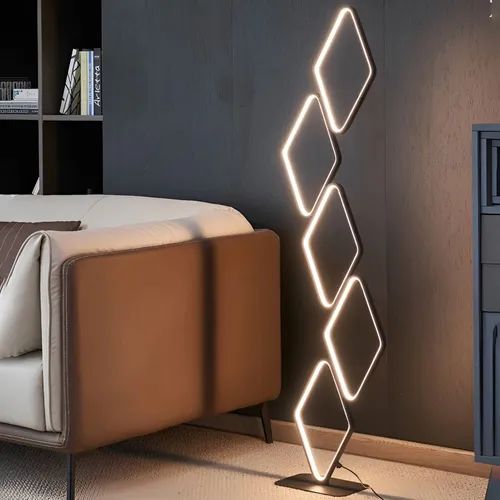 آباژور مدرن مربع ایران برق با 5 لوزی، نور LED سه حالته، بدنه آلومینیومی مشکی و ارتفاع 1 متر
